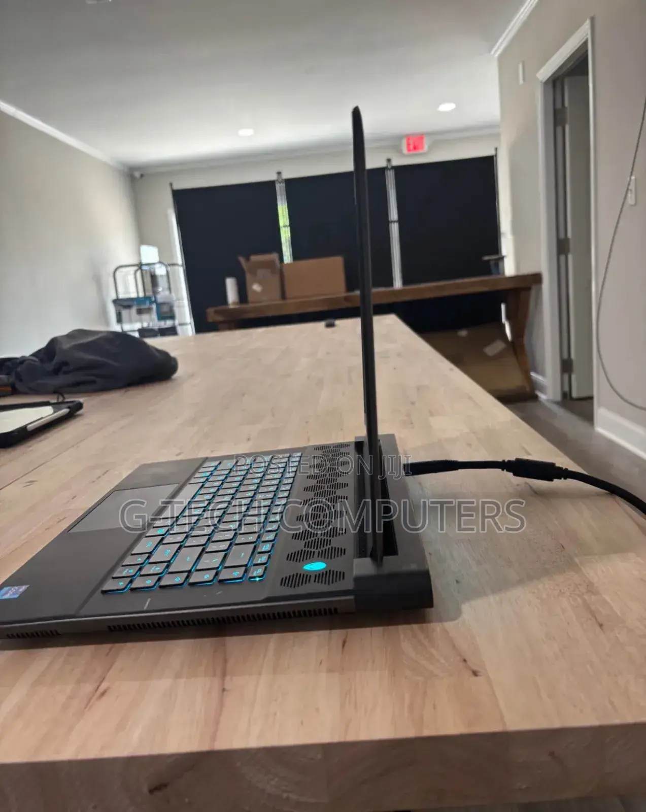 New Laptop Dell Alienware M17 R2 8GB Intel Core I7 SSHD (Hybrid) 512GB