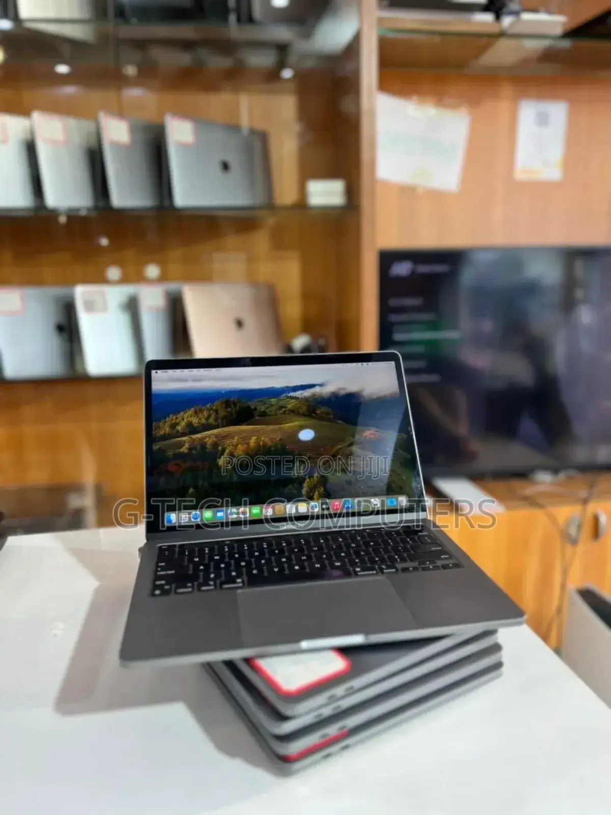 New Laptop Apple MacBook 2020 8GB Intel Core M SSD 256GB