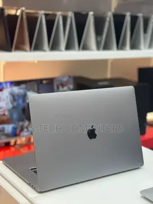 New Laptop Apple MacBook 2020 8GB Intel Core M SSD 256GB
