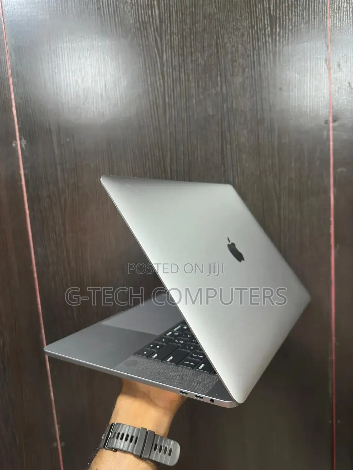 New Laptop Apple MacBook Air 2020 8GB Intel Core I5 SSD 256GB