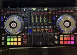 Pioneer DDJ-Sz2 Professional 4-Channel Dj Controller for Serato Dj Pro