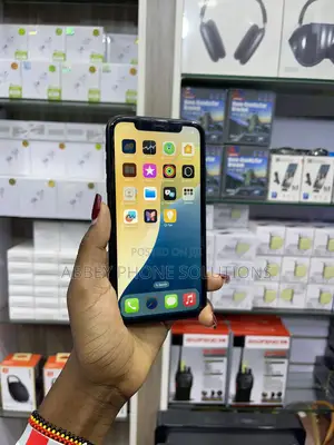 Apple XR 64 GB Black