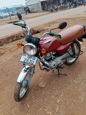Bajaj Boxer 100 2023 Red