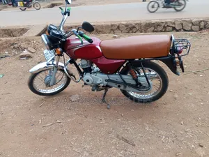 Bajaj Boxer 100 2023 Red