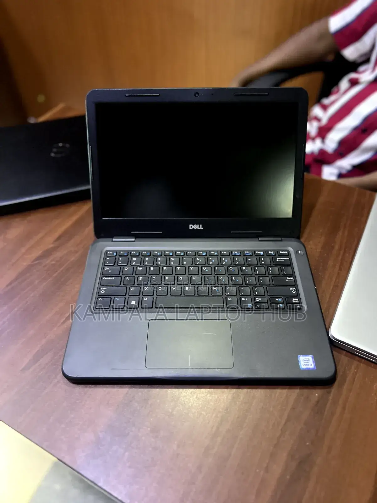 Laptop Dell Latitude 3310 4GB Intel Core I3 SSD 128GB