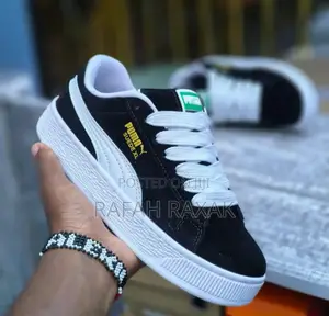 New Super Classic Unisex Black/White Puma Suede Xl Sneakers
