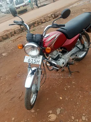 Bajaj Boxer 100 2024 Red