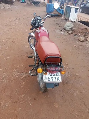 Bajaj Boxer 100 2024 Red