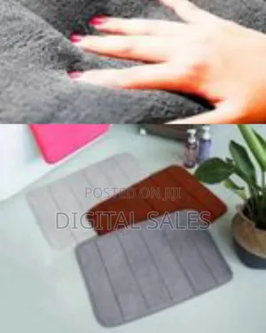 Ultra-Soft Memory Foam Bath Mat - Multicolor