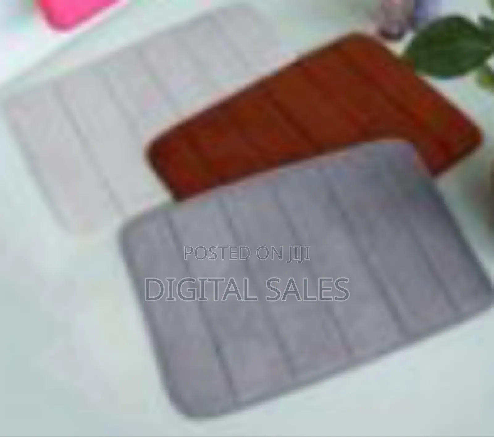 Ultra-Soft Memory Foam Bath Mat - Multicolor