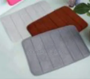 Ultra-Soft Memory Foam Bath Mat - Multicolor