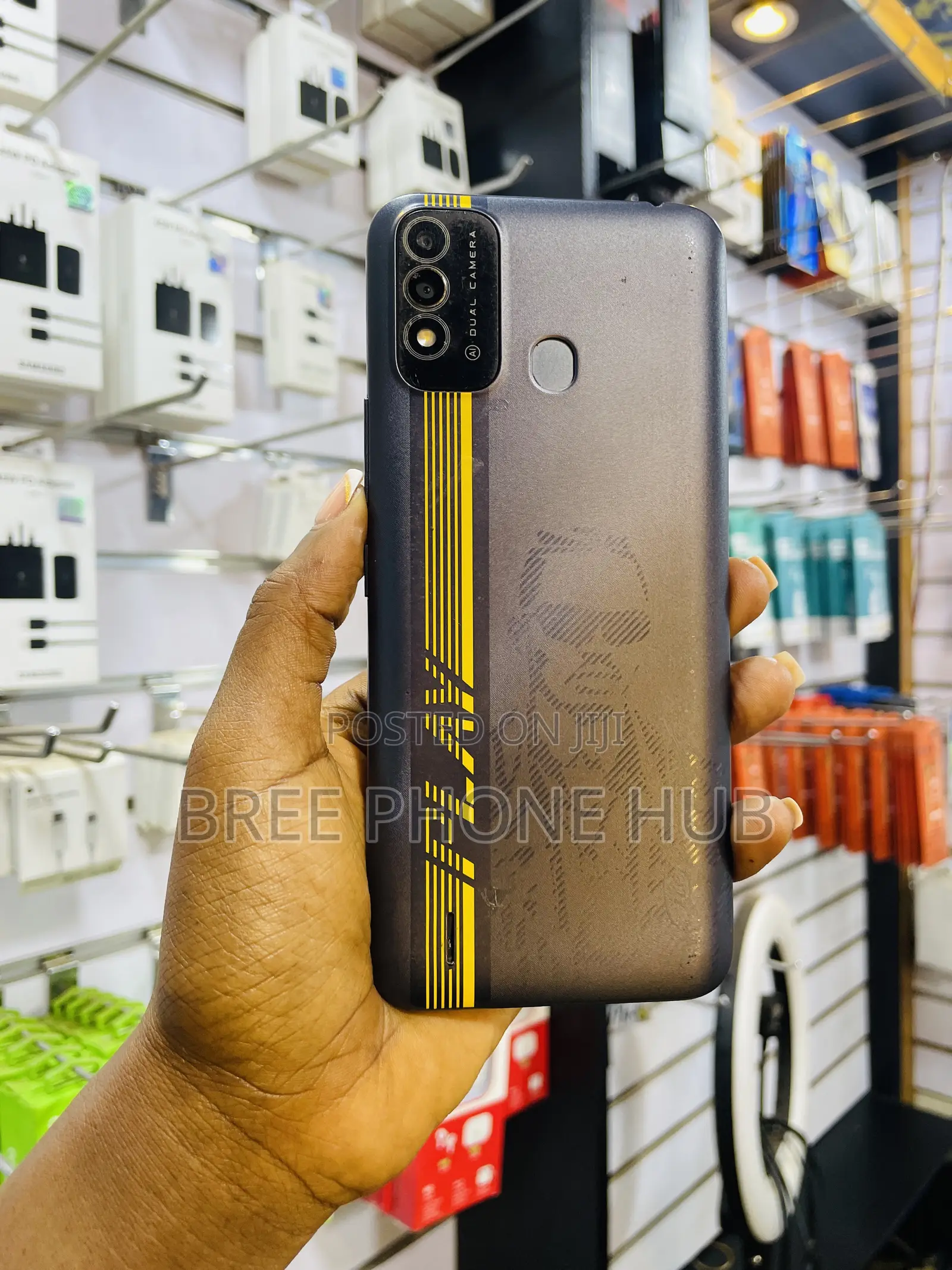 Itel P37 32 GB Black