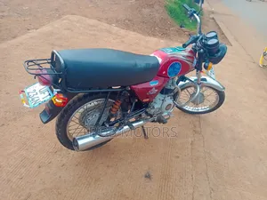 Bajaj Boxer 100 2023 Red