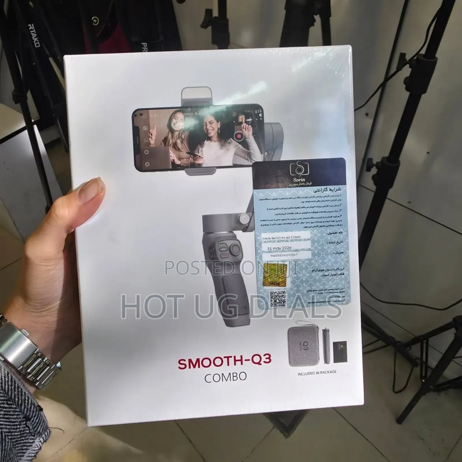 Zhiyun Smooth-q3 Combo, A 3-axis Handheld Smartphone Gimbal Stabilizer