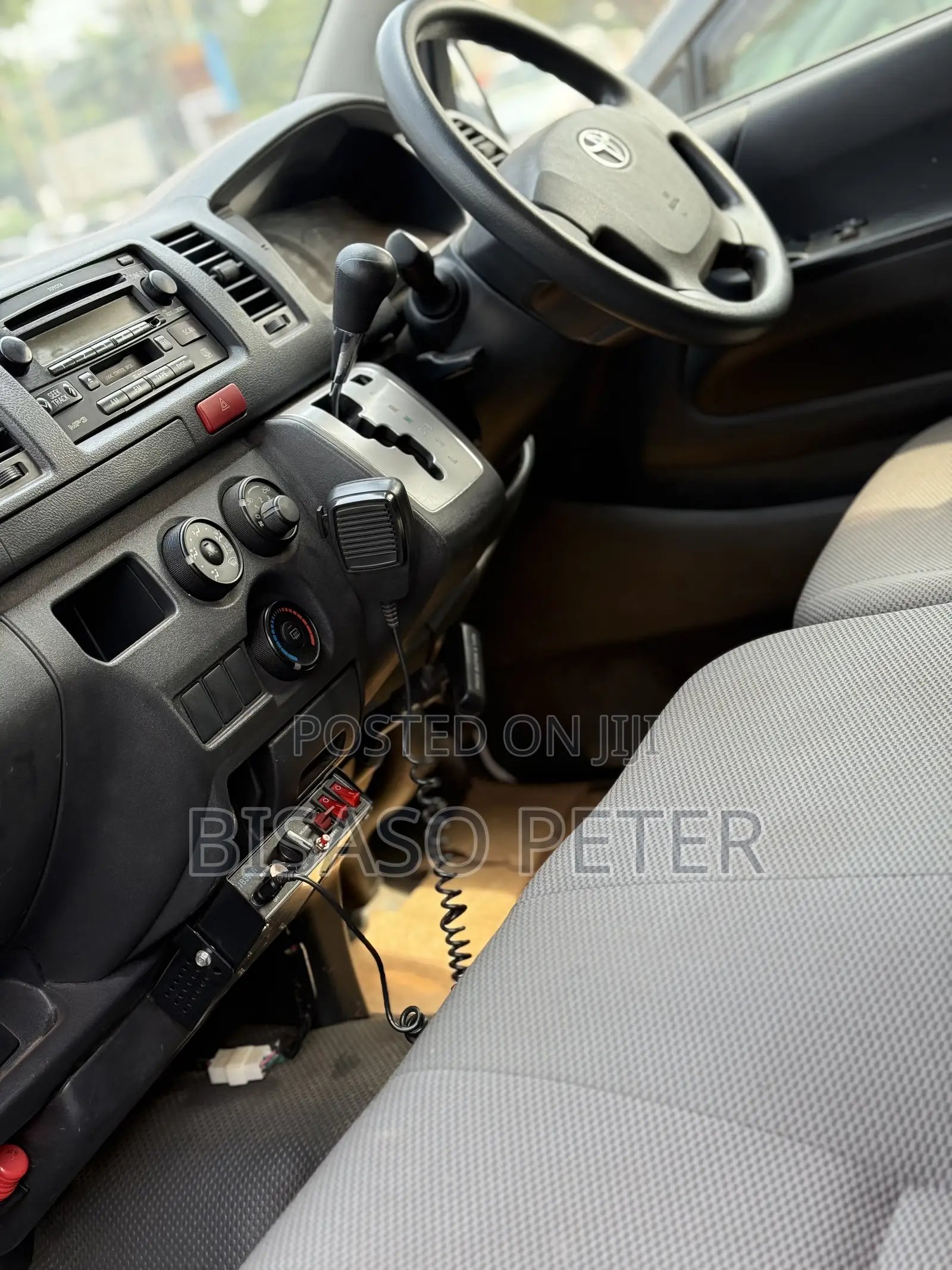 Toyota HiAce 2015 White
