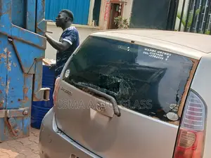 Boot Glass And Windscreen Glass Changing
