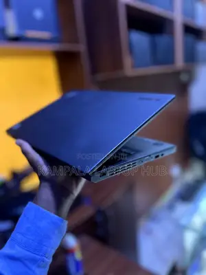 Laptop Lenovo ThinkPad X250 8GB Intel Core I5 HDD+SSD 640GB