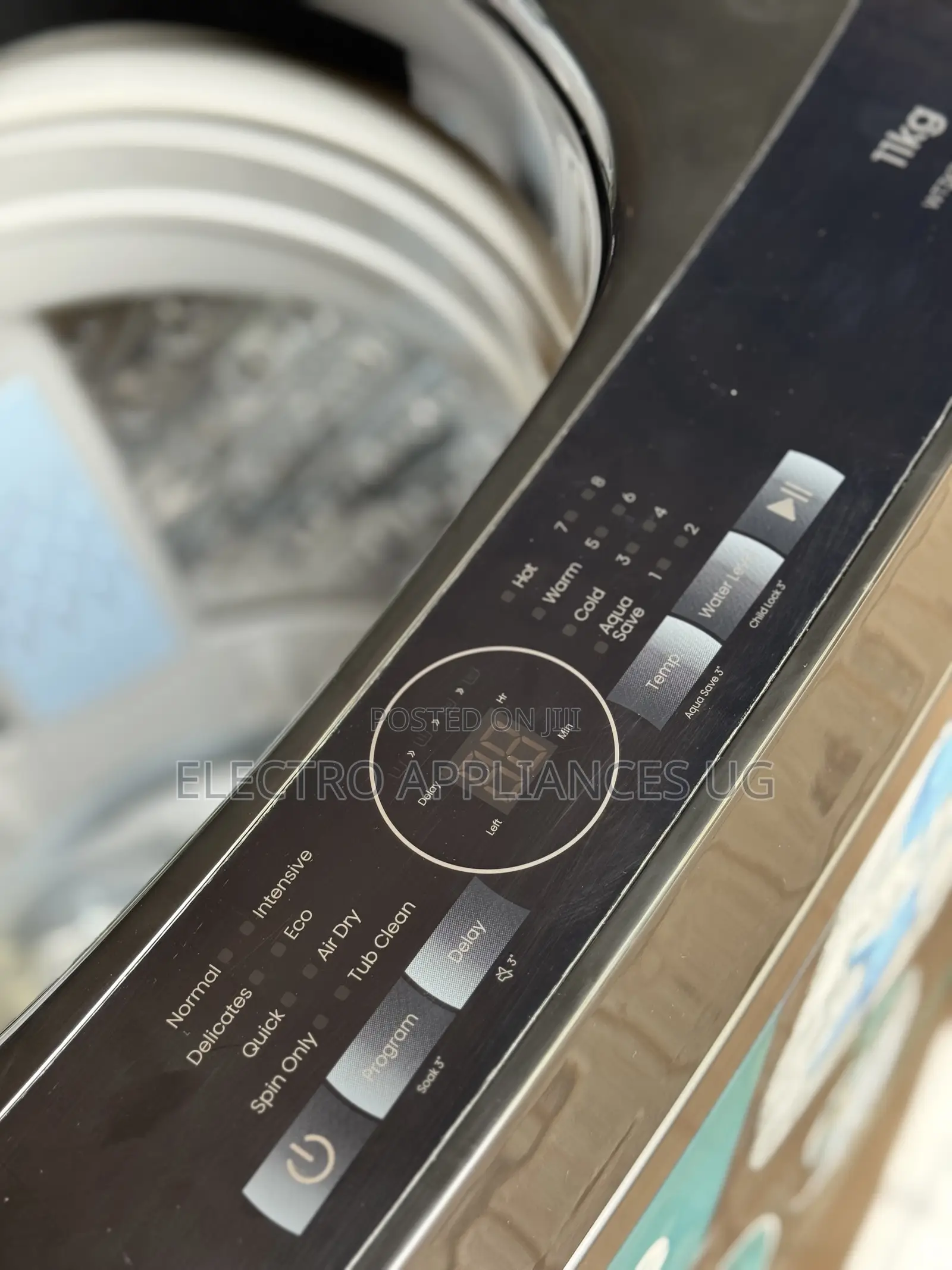 Hisense 11kg Top-Load Washing Machine.
