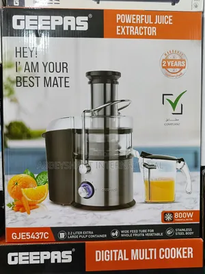 Blender Juice Extractor/Geepas Juice Extractor.