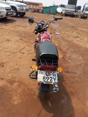 Bajaj Boxer 2021 Red