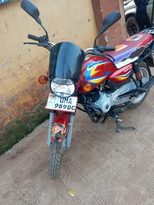 Bajaj Boxer 125 2025 Red