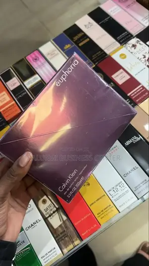 Calvin Klein Euphoria Eau De Parfum Spray for Women