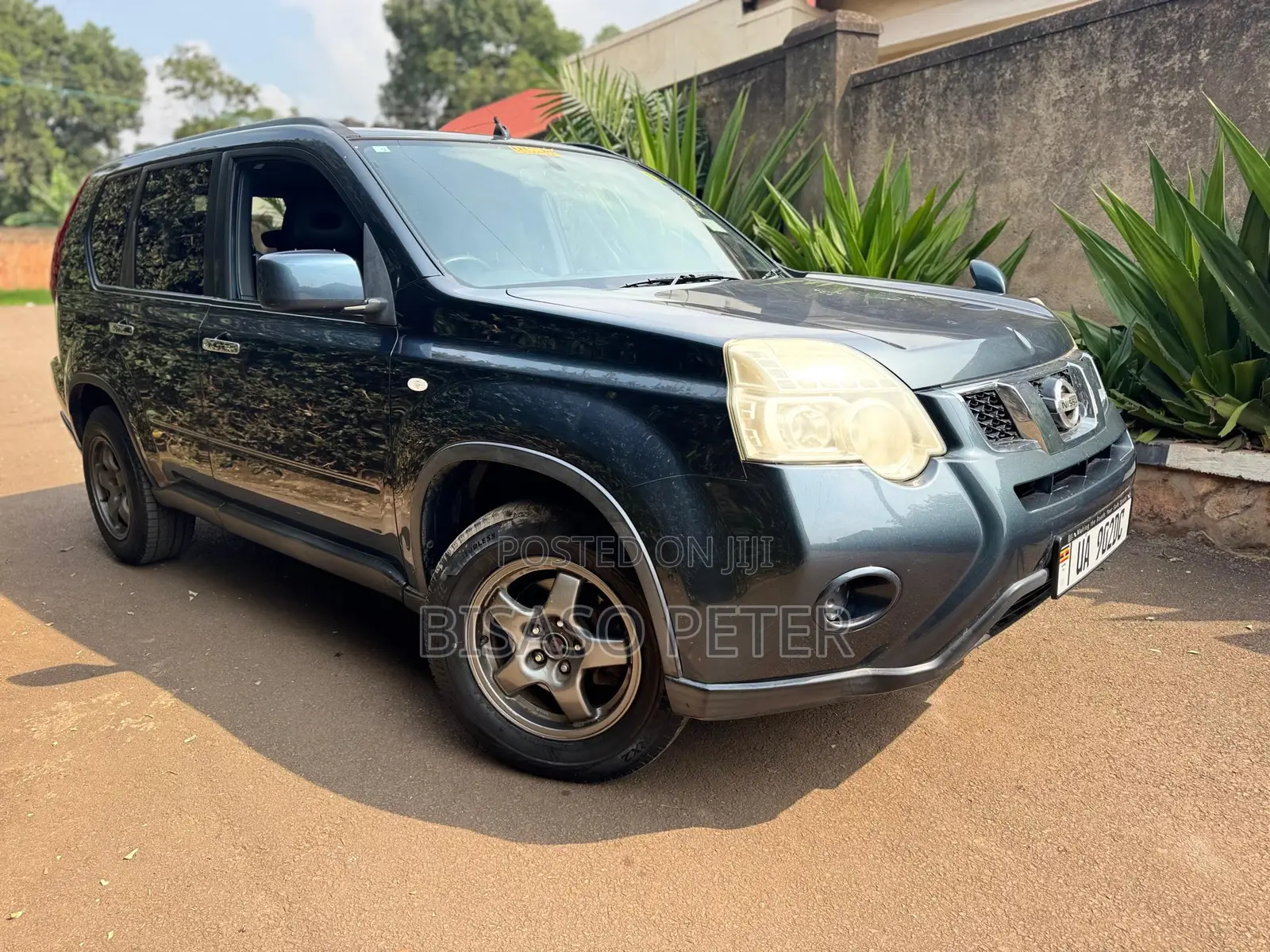 Nissan X-Trail 2011 Gray