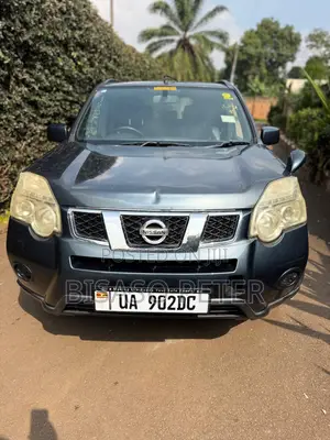 Nissan X-Trail 2011 Gray