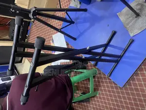 Adjustable Keyboard Metallic Stand