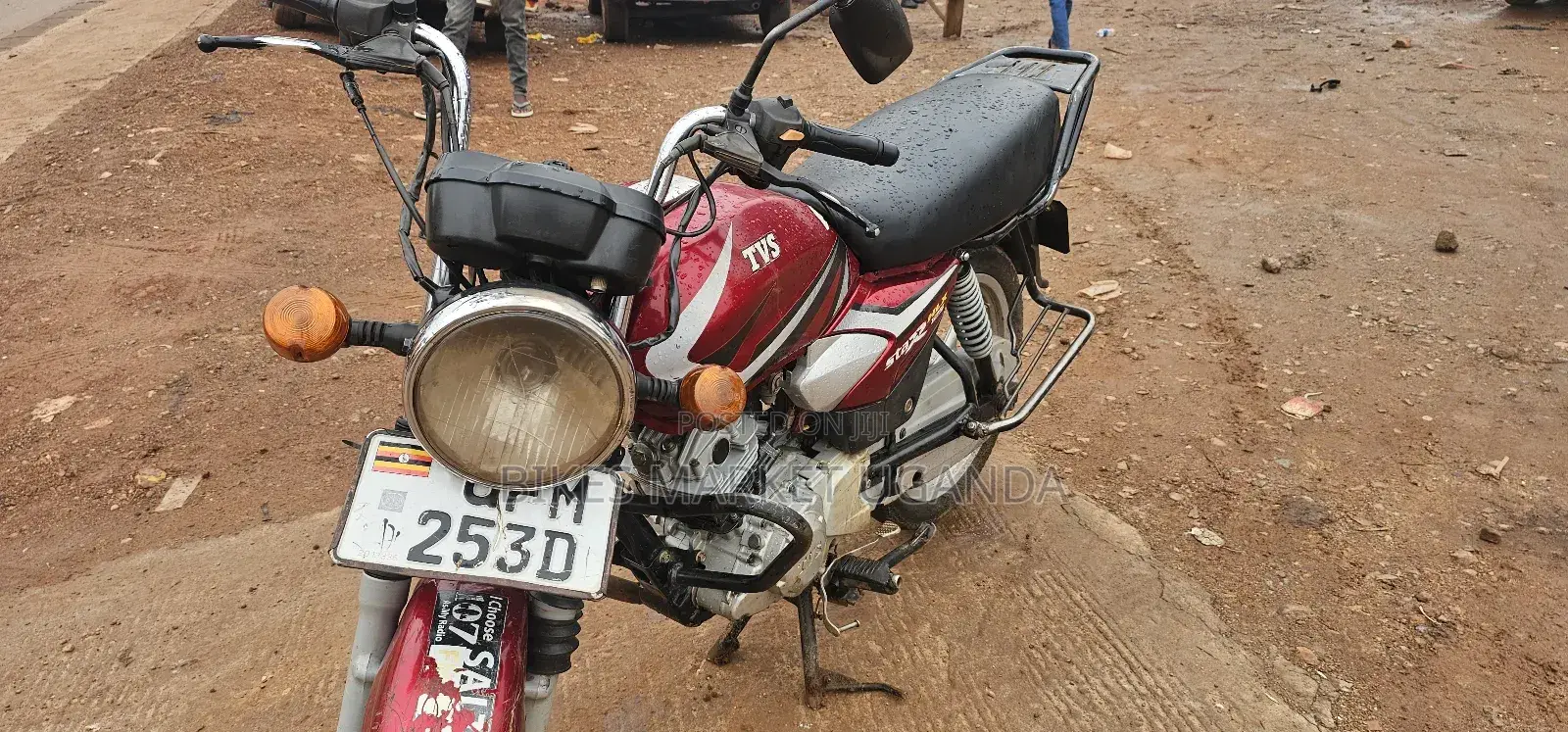 TVS HLX 125 2022 Red