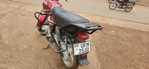 TVS HLX 125 2022 Red