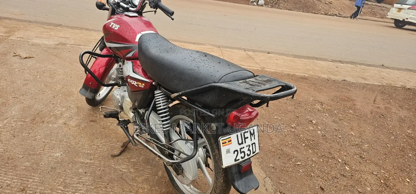 TVS HLX 125 2022 Red
