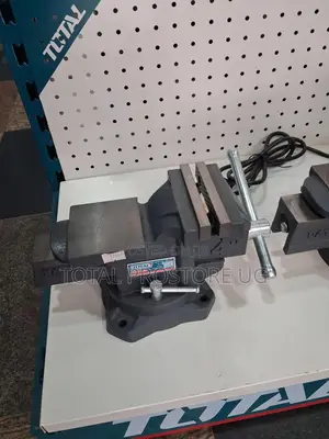 Bench Vice 4"