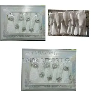 8 Pieces Cloth Napkins - Multicolor