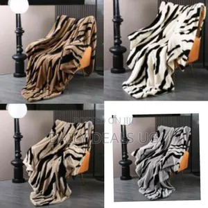 Luxuriously Soft Animal Print Plush Blanket. (200* 230)