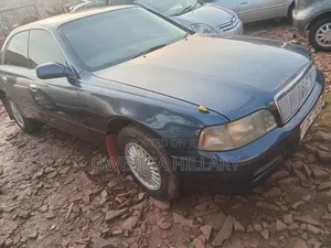 Toyota Crown Majesta 2000 Blue