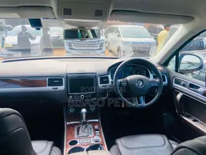 Volkswagen Touareg 2014 White