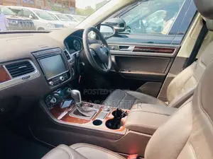 Volkswagen Touareg 2014 White