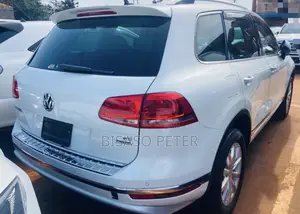 Volkswagen Touareg 2014 White