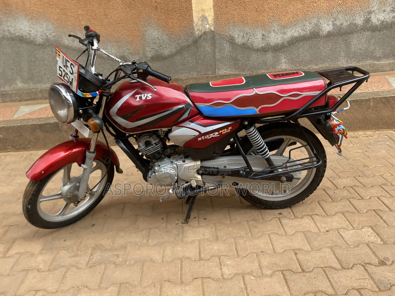 TVS HLX 125 2023 Red