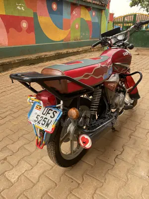 TVS HLX 125 2023 Red