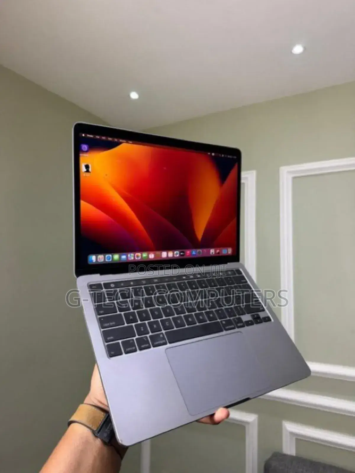 New Laptop Apple MacBook Pro 16GB Intel Core I5 SSD 512GB