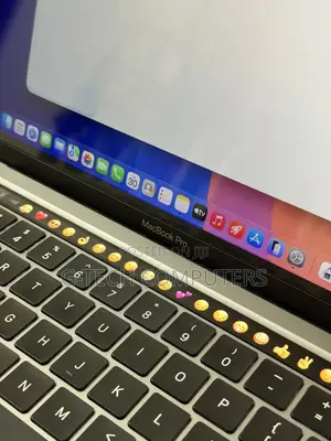 New Laptop Apple MacBook Pro 16GB Intel Core I5 SSD 512GB
