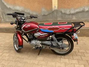 TVS HLX 125 2023 Red