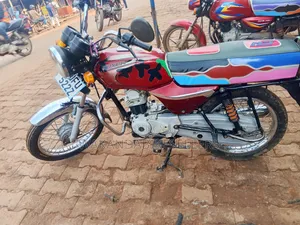 Bajaj Boxer 100 2023 Red