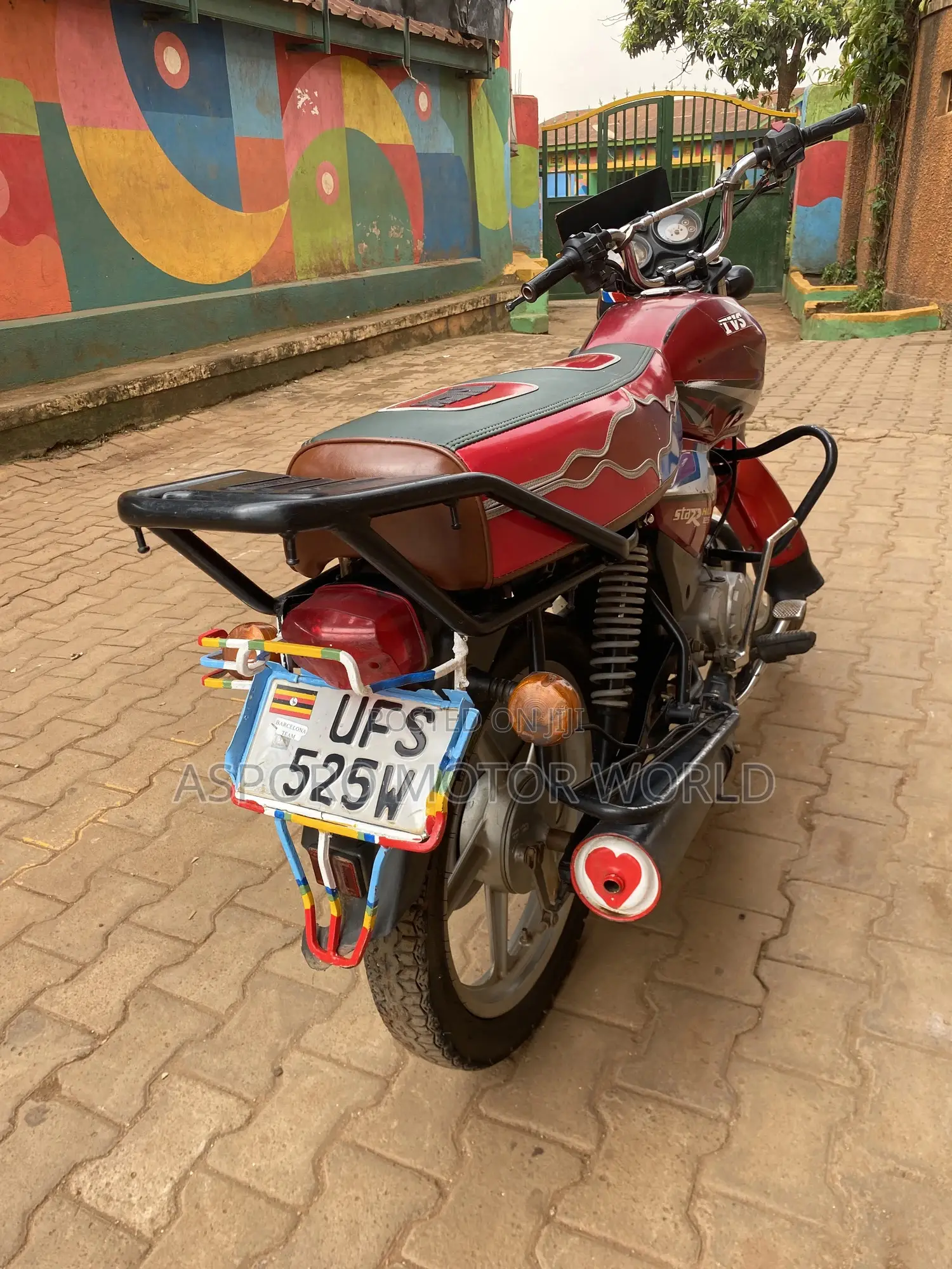 TVS HLX 125 2023 Red
