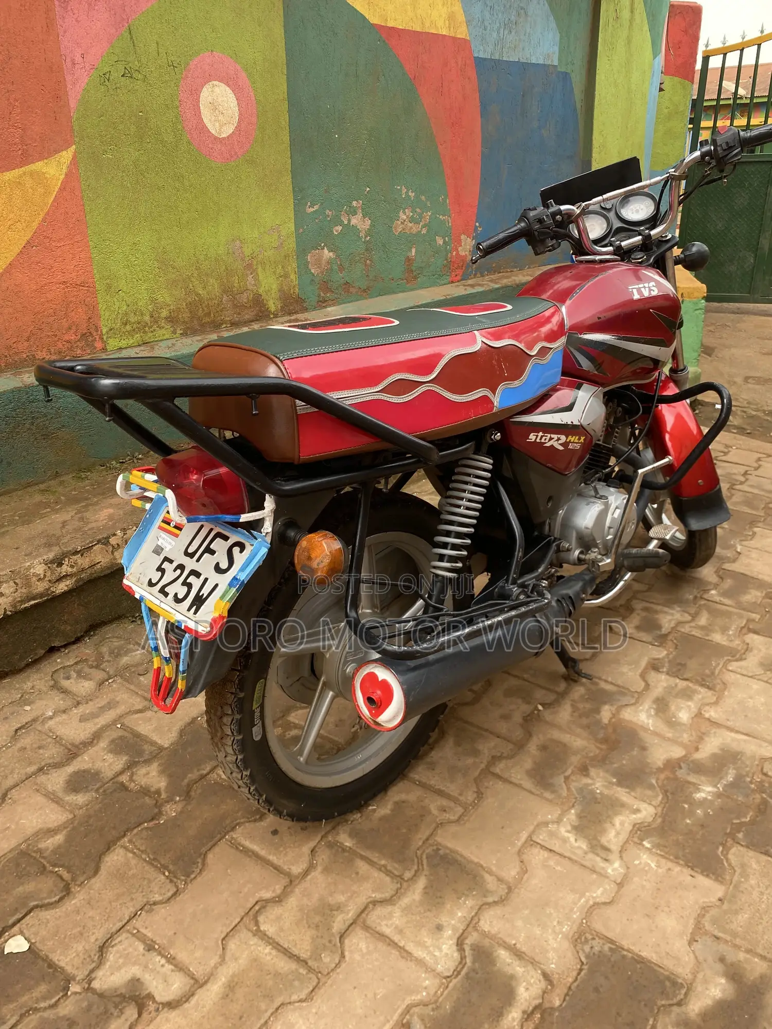 TVS HLX 125 2023 Red