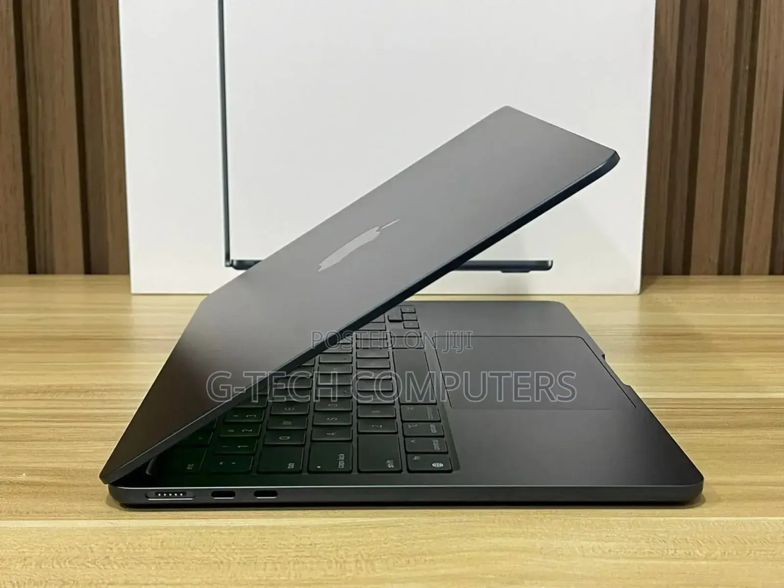 New Laptop Apple MacBook Air 2022 M2 16GB Intel Core M2 SSD 256GB