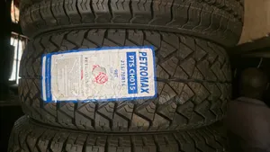 215/70r15 All Terrain Petromax Tyres for Noah