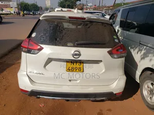 Nissan X-Trail 2.0 Petrol AWD 2017 White